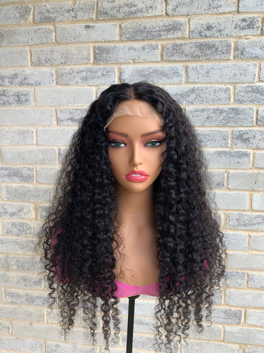 Yummy curls with 5x5 closure